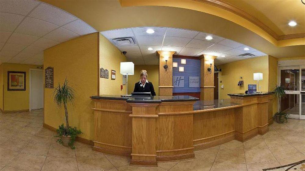 Holiday Inn Express Hotel & Suites Louisville South-Hillview, An Ihg Hotel Extérieur photo