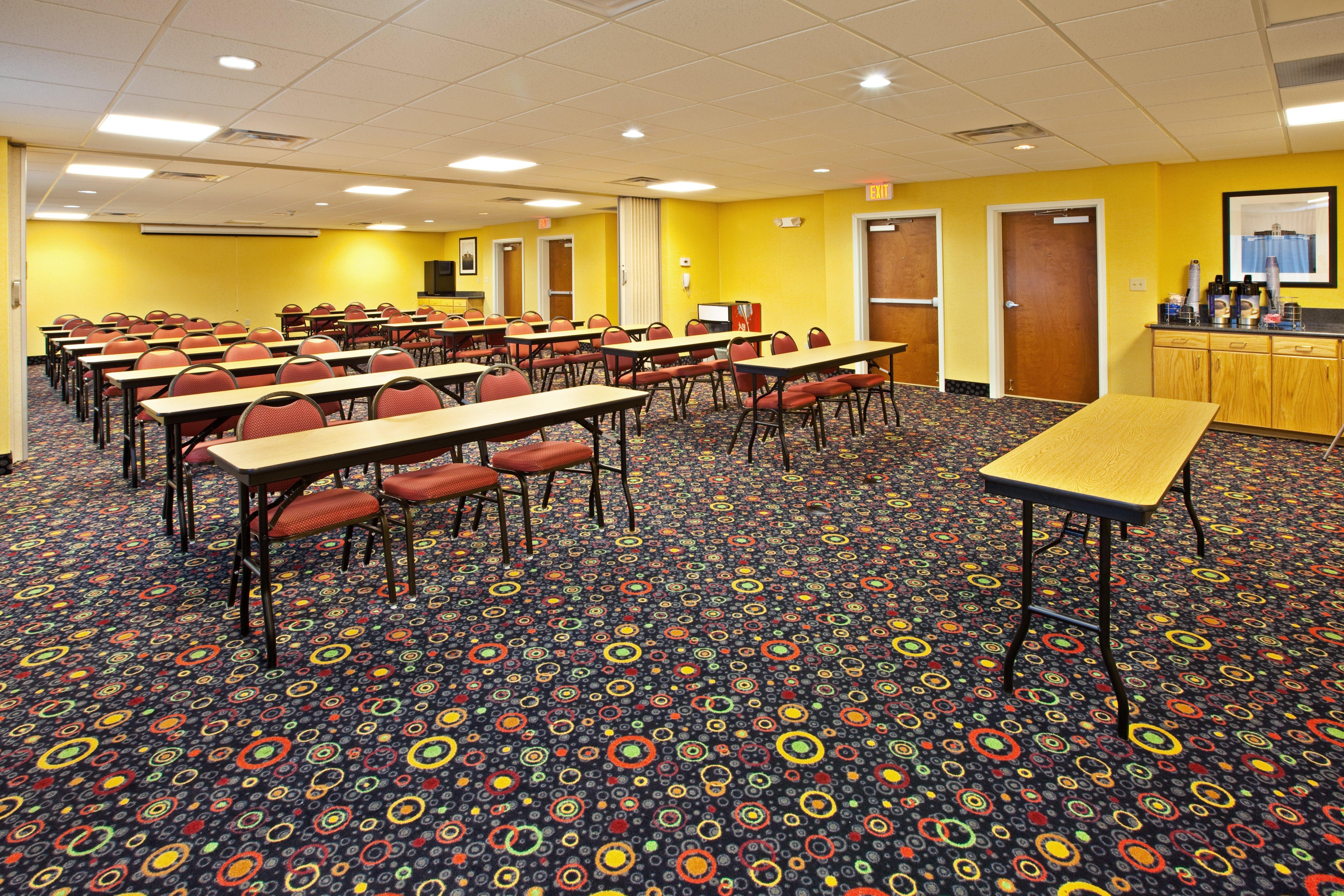 Holiday Inn Express Hotel & Suites Louisville South-Hillview, An Ihg Hotel Extérieur photo